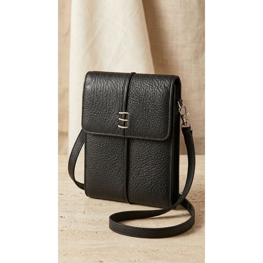 Ellington Deep black Pebbled leather Wallet | Sz 4.5"x5"
